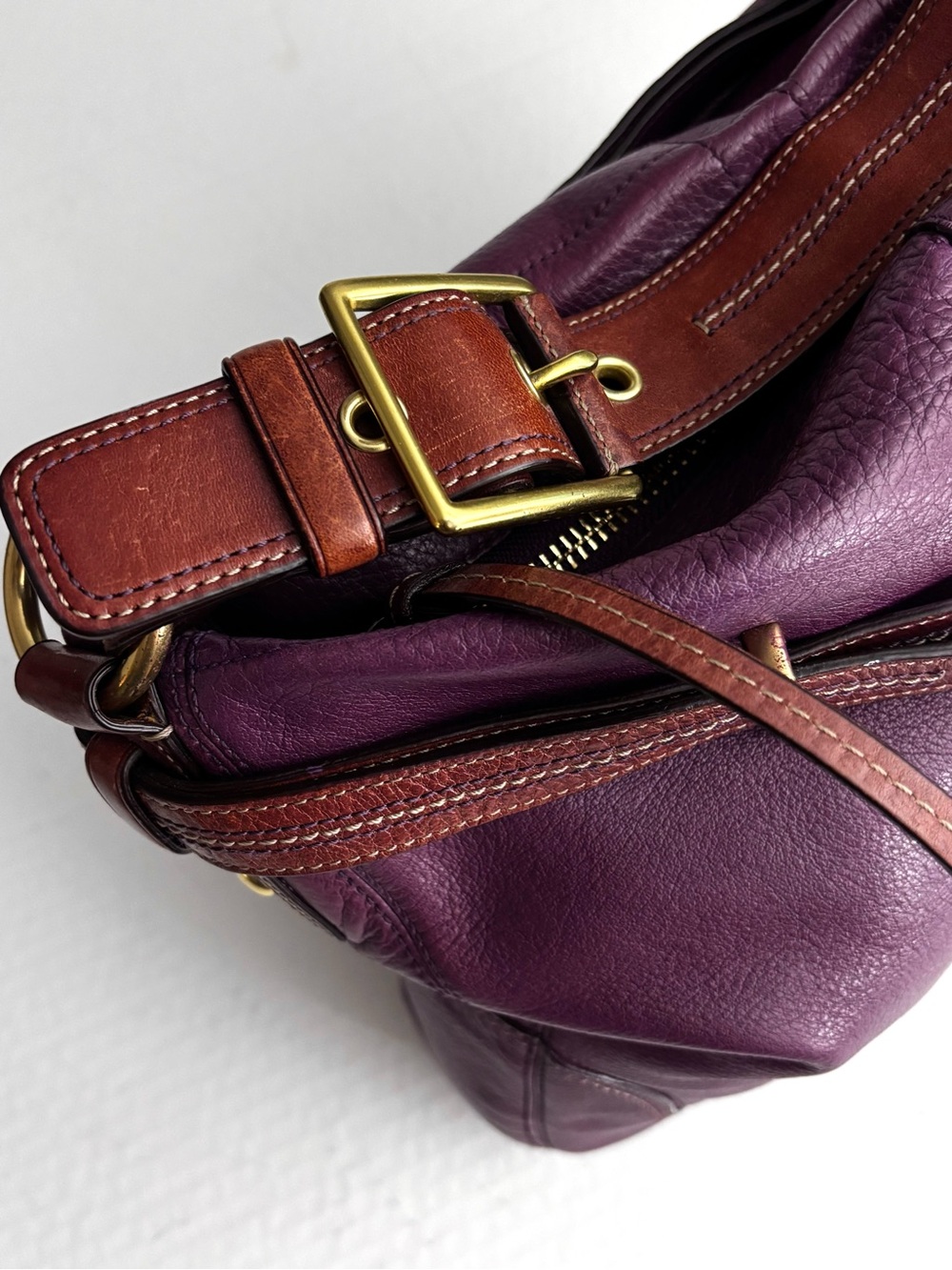 Vintage 90’s Coach Hamptons Plum Purple Leather Shoulder Bag Gold Hardware - Picture 5 of 16